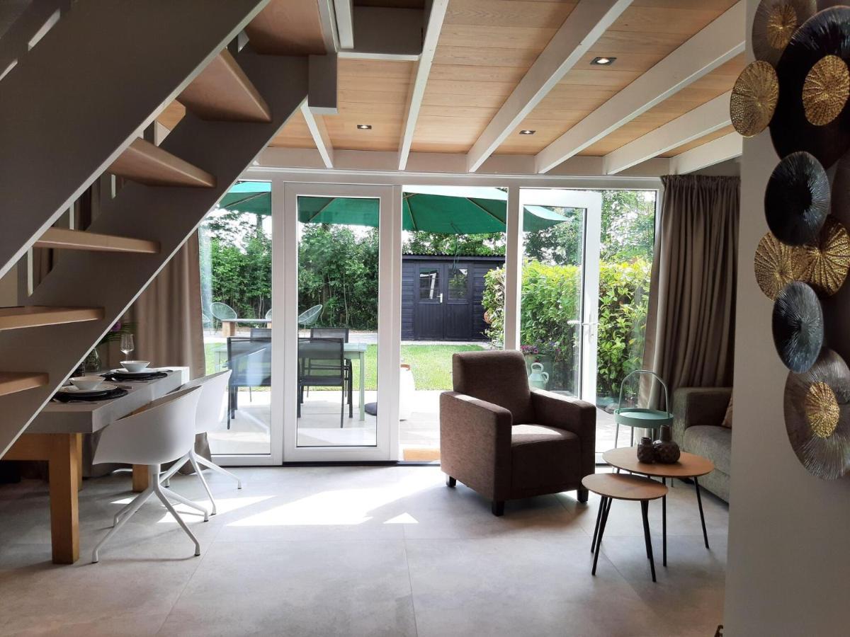 Stylish Holiday Home By The Sea Tuitjenhorn Exterior foto